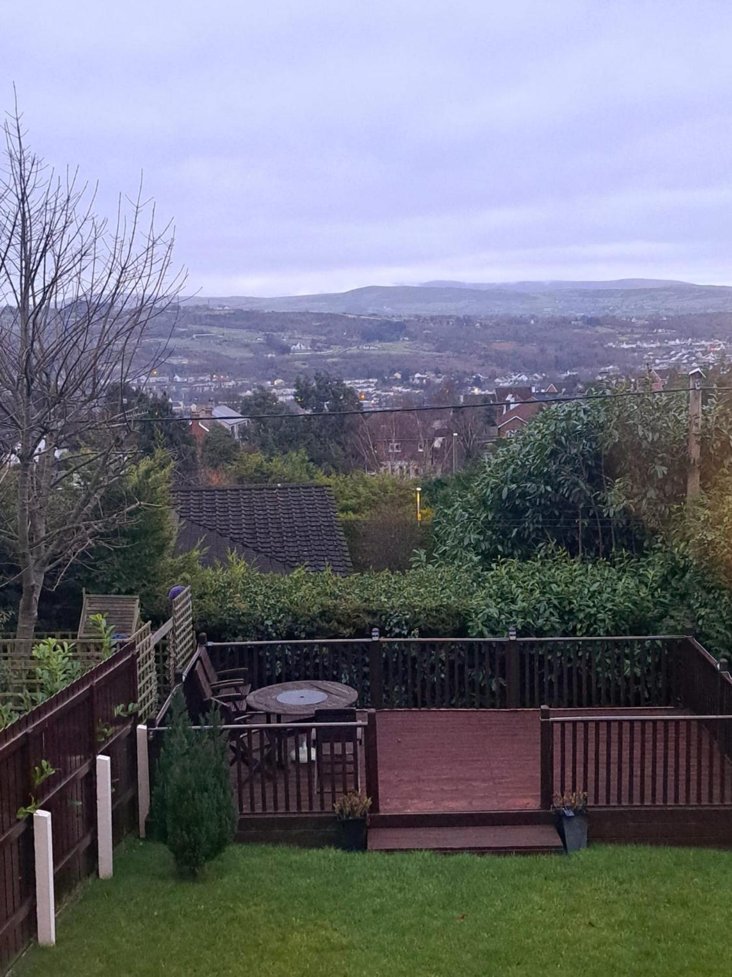 Newry Premium B&B Bagian luar foto