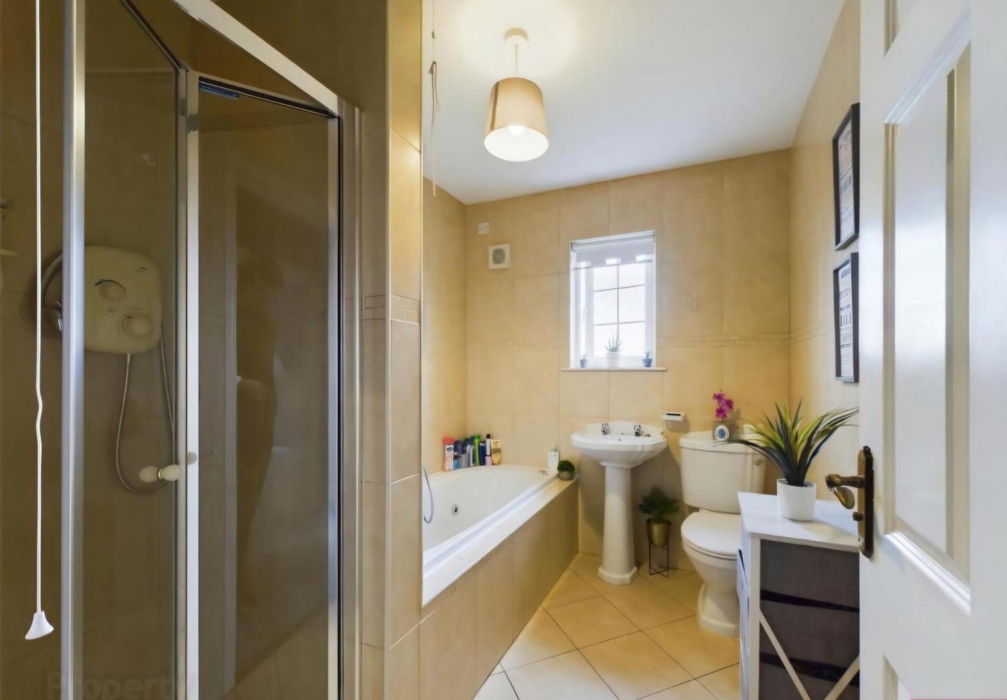 Newry Premium B&B Bagian luar foto